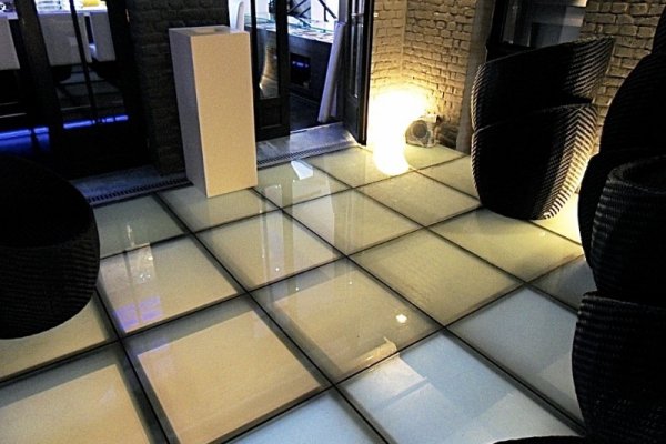 Mezzanine vitrée ( verre opalin ) 