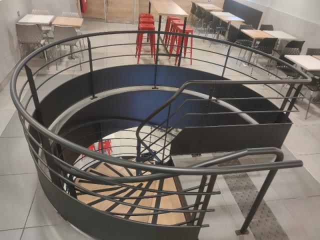 Restaurant KFC , rue de Béthune à Lille pour le lot métallerie